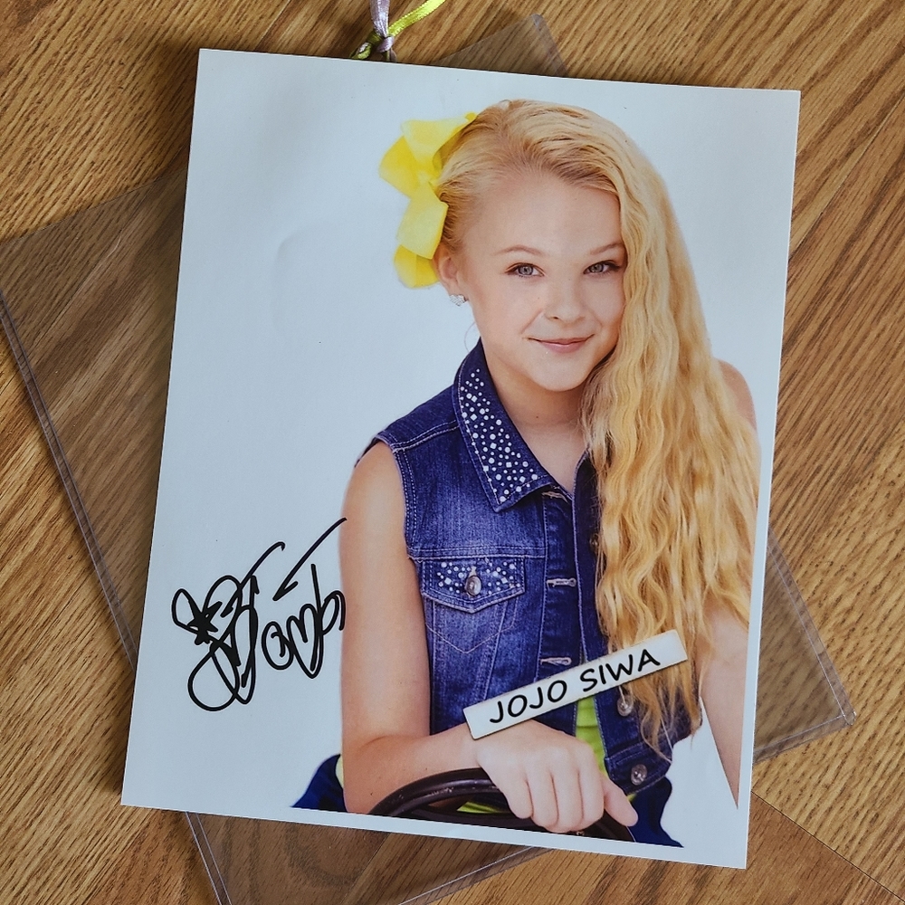 8x10 Signed Autograph Jojo Siwa Photo